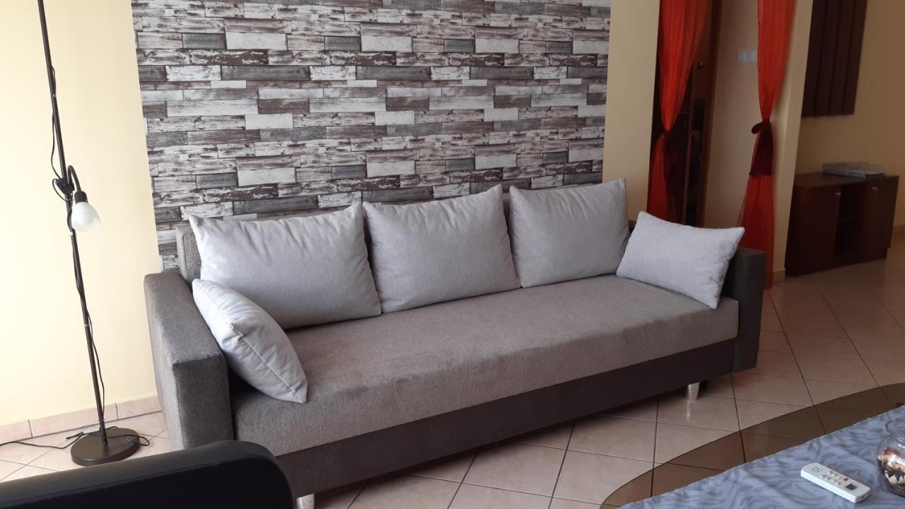 Elizabet Apartman A Belvarosban 索尔沃什 外观 照片